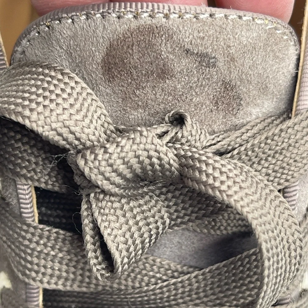 Tommy Hilfiger Taupe Suede Balbina Lace Up Ankle Chukka Casual Boots Size 8.5